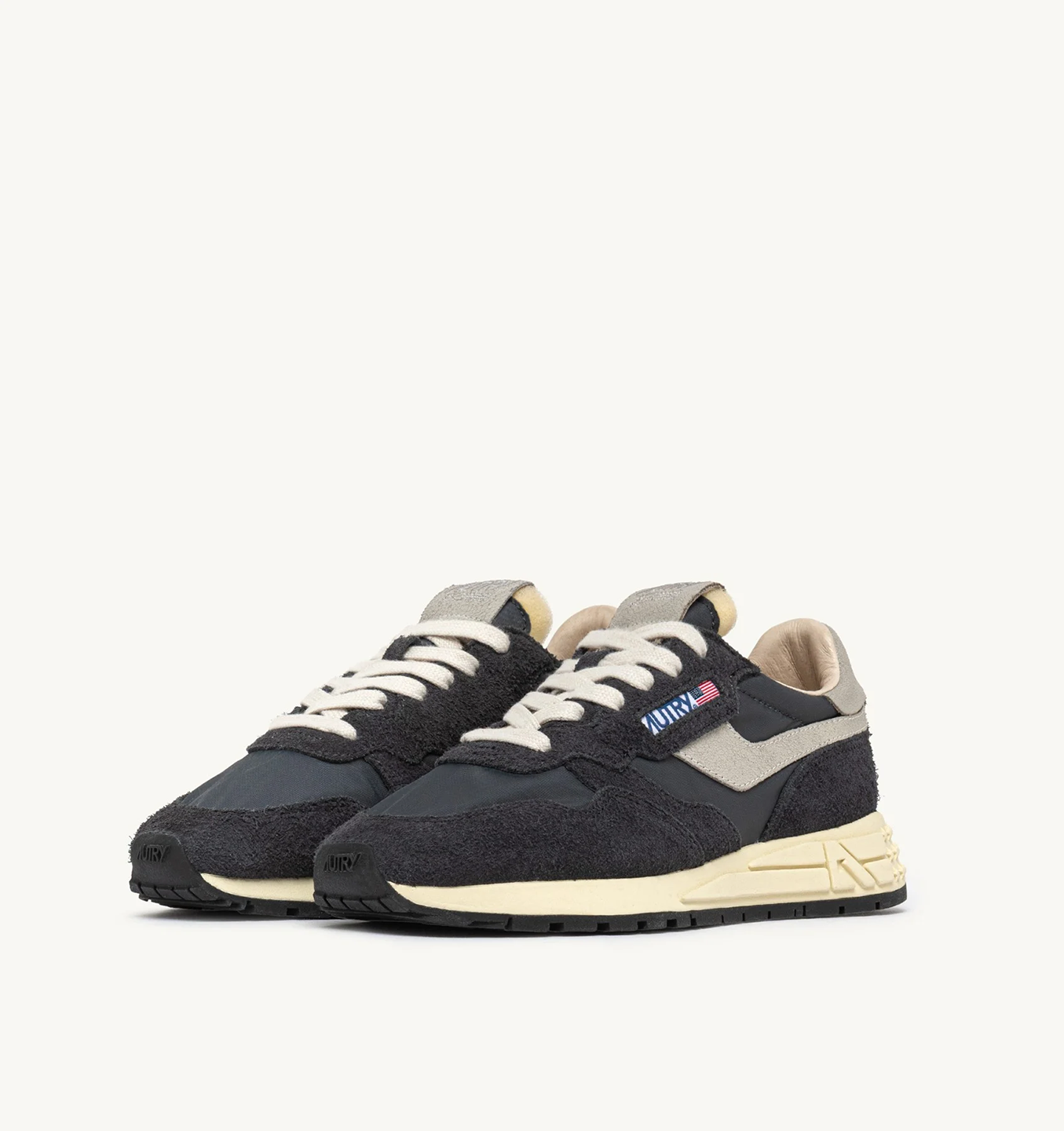 AUT2SNE01213LEW_WHT%2BBLACK_1.png