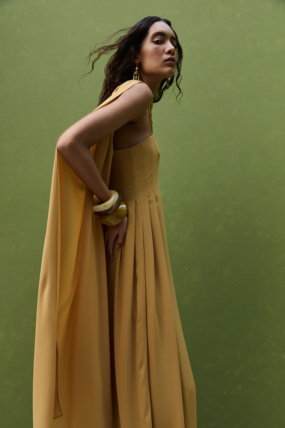 AVO1DRE09325PYW_MUSTARD_3.png
