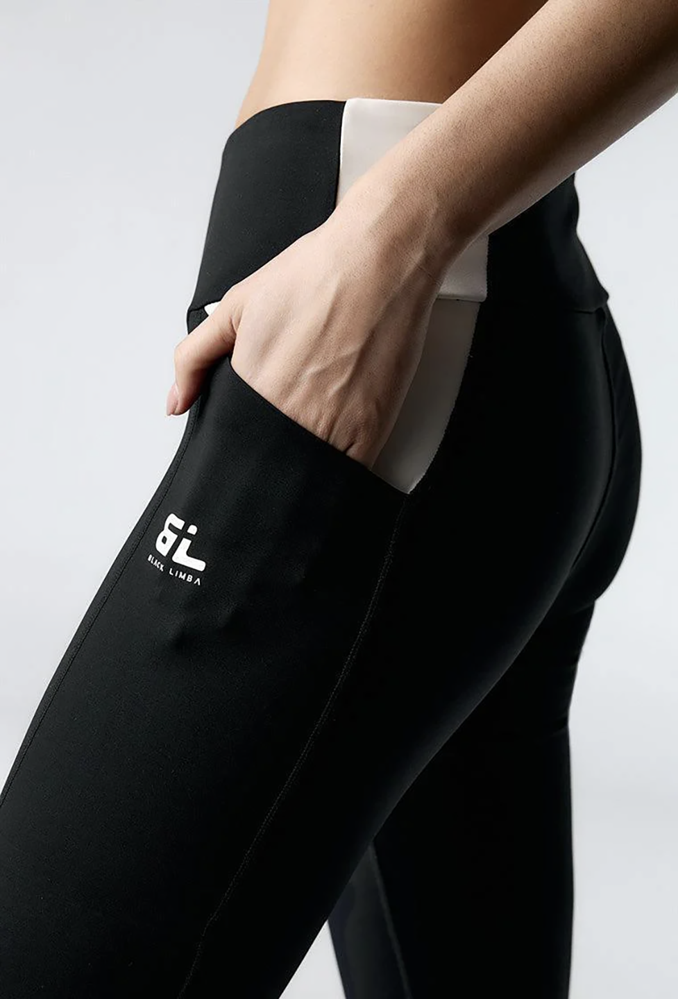 BKL1SPO00058POW_Black+%26+Cream_2.png