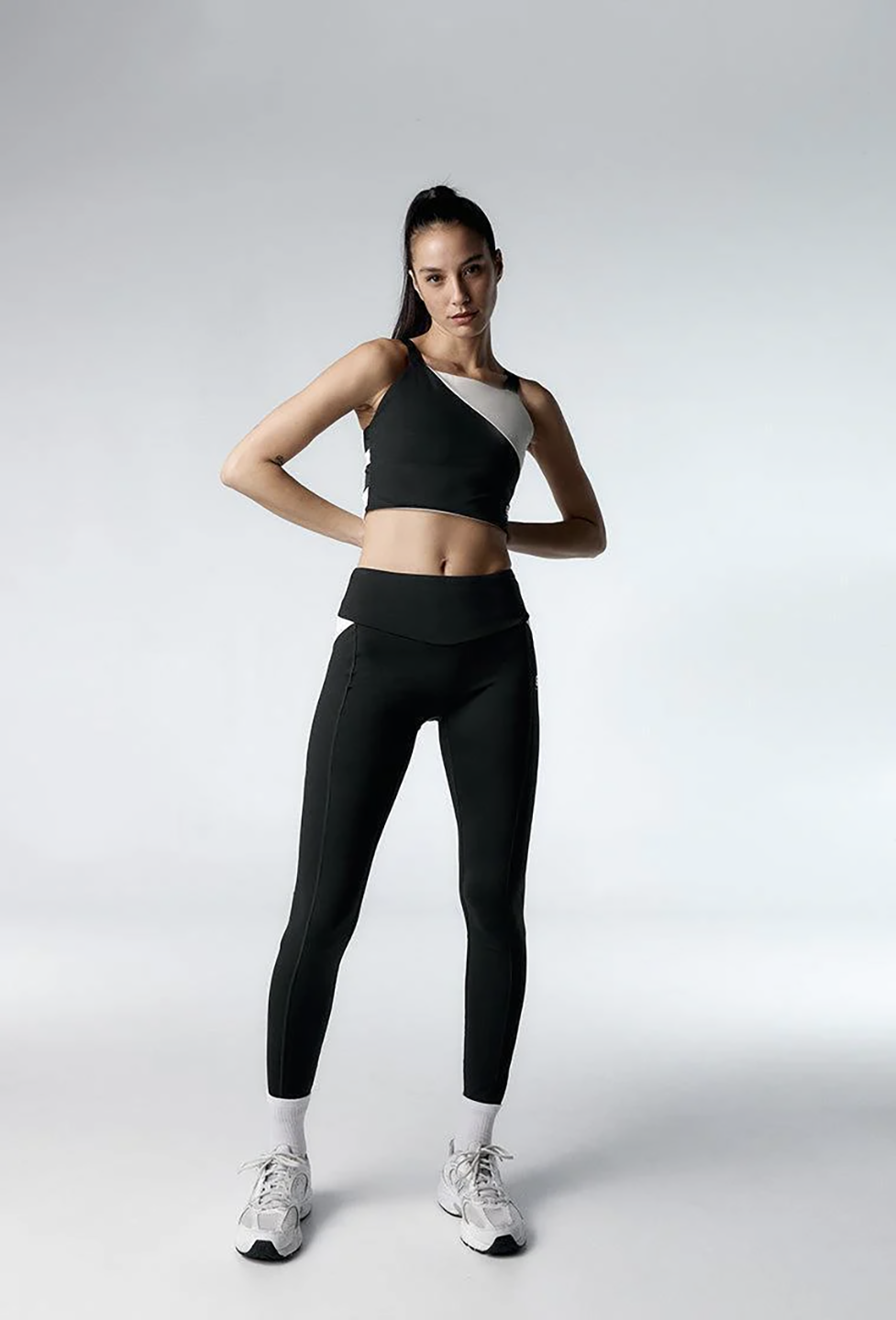 BKL1SPO00080POW_Black+%26+Cream_1.png