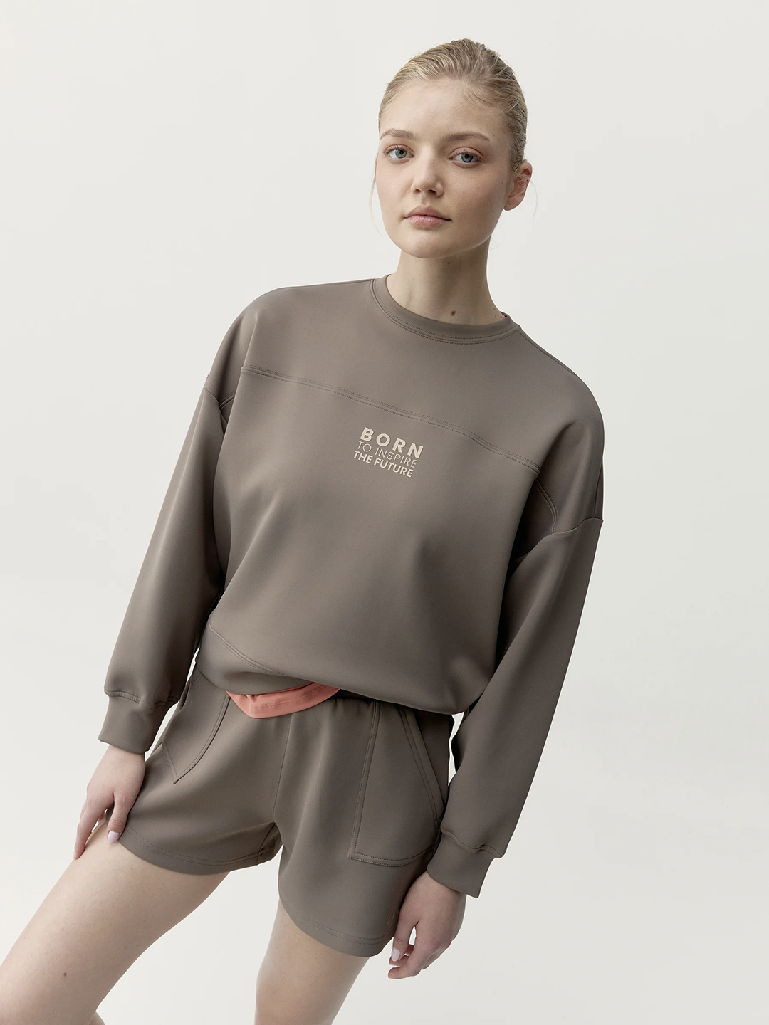 BLY1SPO00187PYW_Taupe_1.png