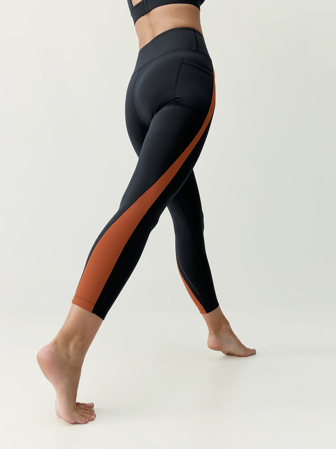 BLY1SPO19240PYW_Black%2BBombay_2.png
