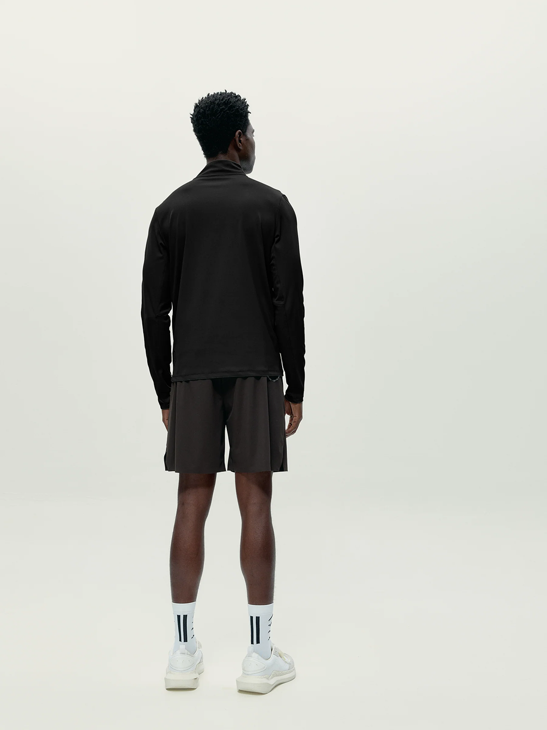 BLY1SWE19283POM_Black_3.png