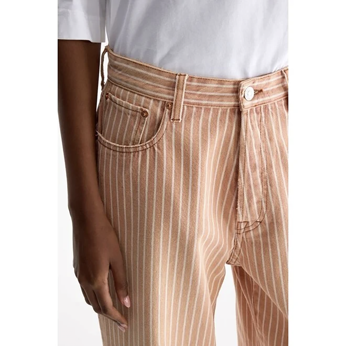 BSE1JEA00010CTW_STRIPE+E_1.png