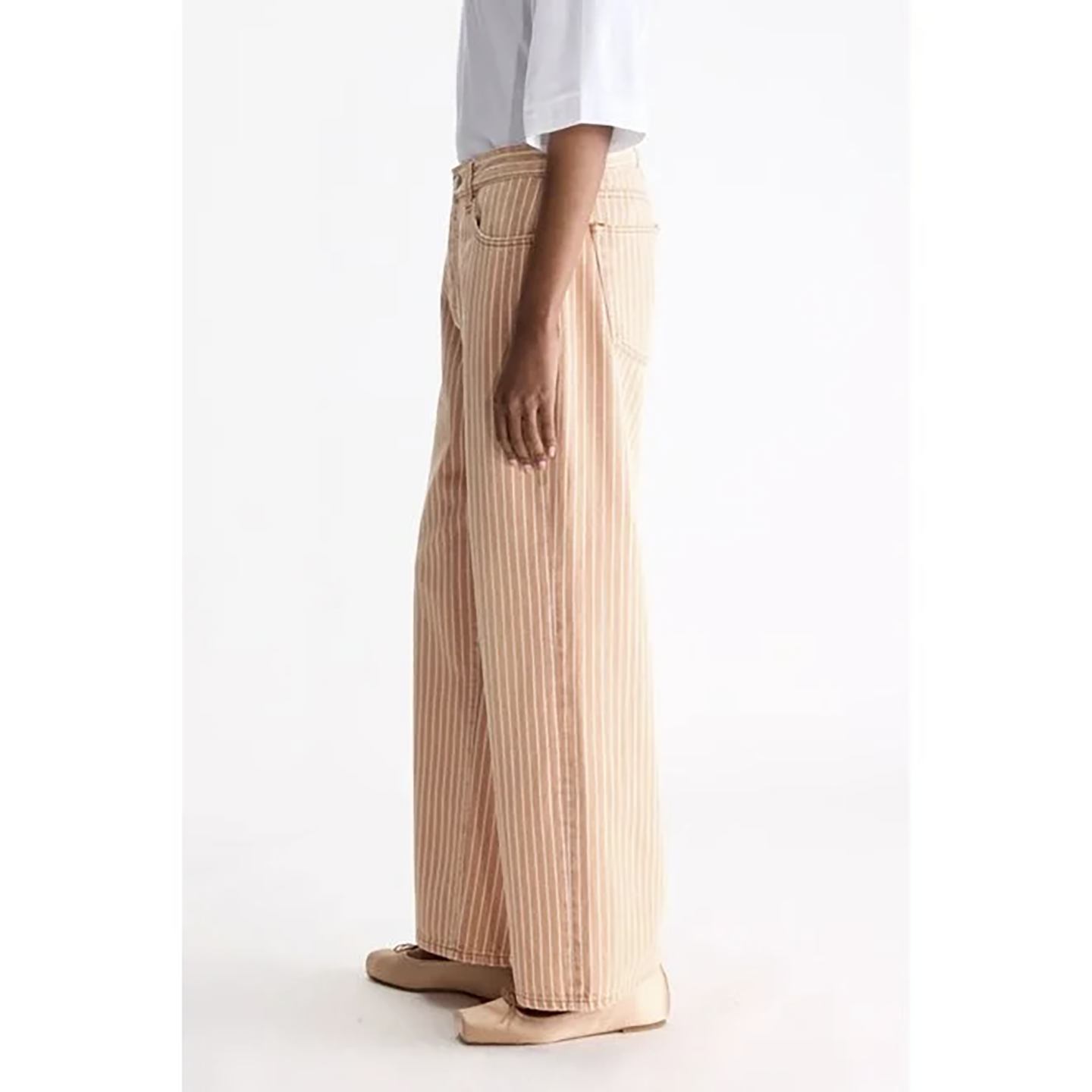 BSE1JEA00010CTW_STRIPE+E_2.png