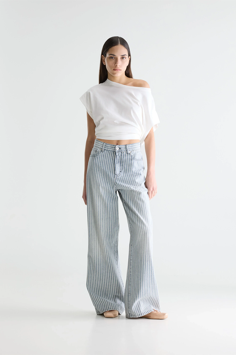 BSE1JEA00012CTW_STRIPE+A_1.png