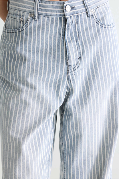 BSE1JEA00012CTW_STRIPE+A_3.png