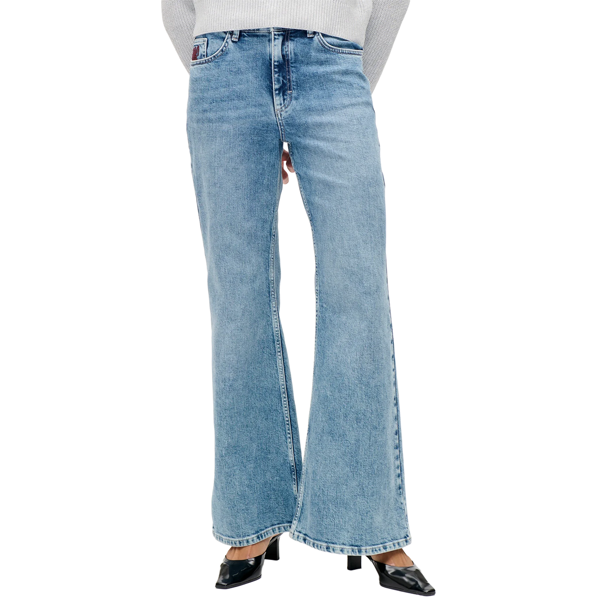 BUP1JEA00007OCW_Light+Denim+Wash_0.png