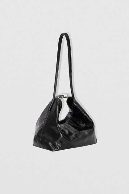 BYF3BAG00001LEW_Black_1.png
