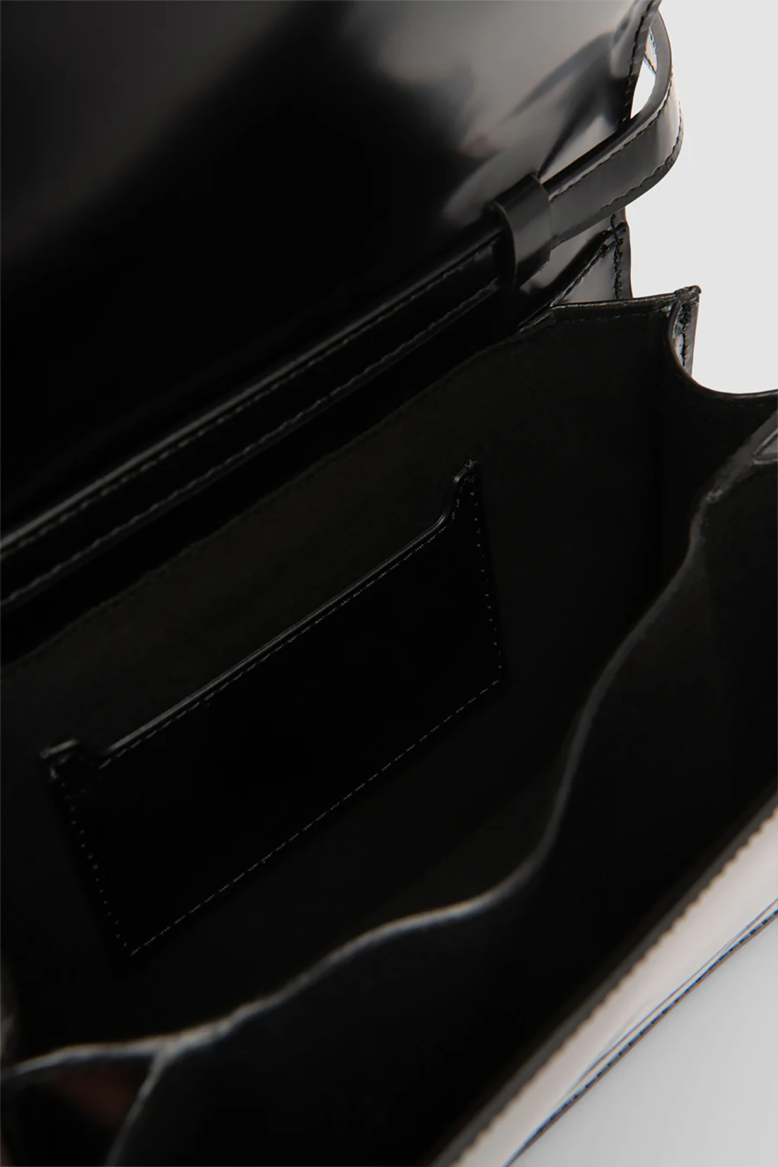 BYFBBCP00001LEW_Black_3.png