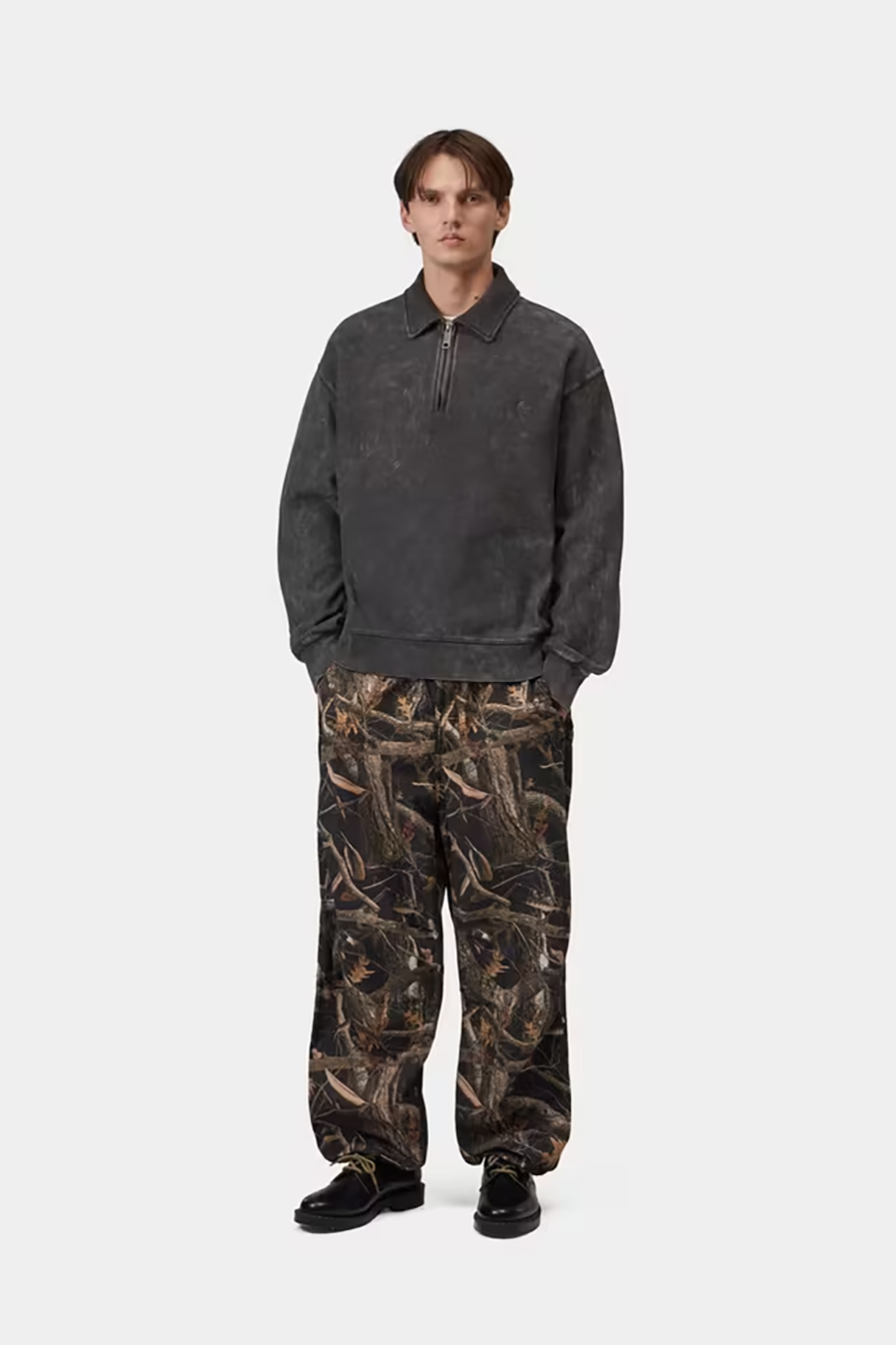 CAH1SWE13654CTM_Black_4.png