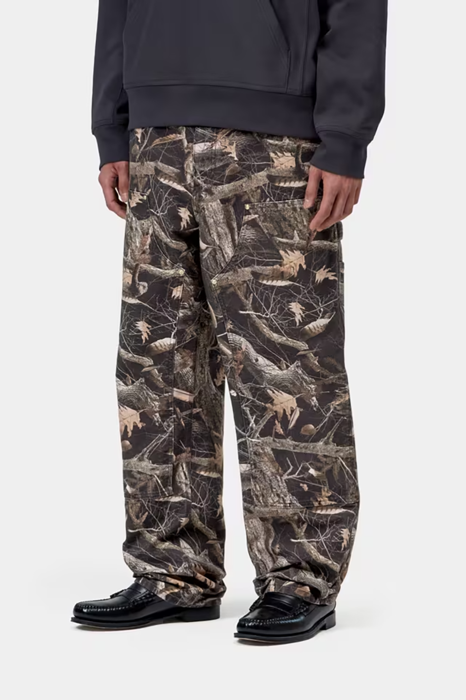 CAH1TRO00000CTM_Camo+Feather+Tree%2C+Black_1.png