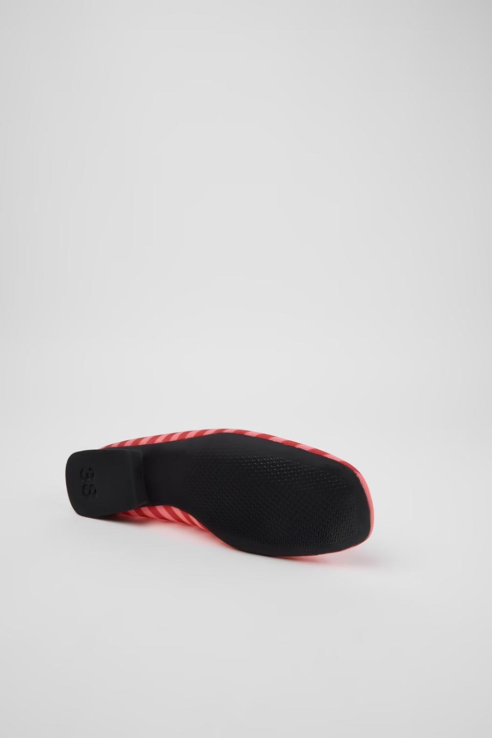 CAMCCAL00000PYW_Multicolor_4.png