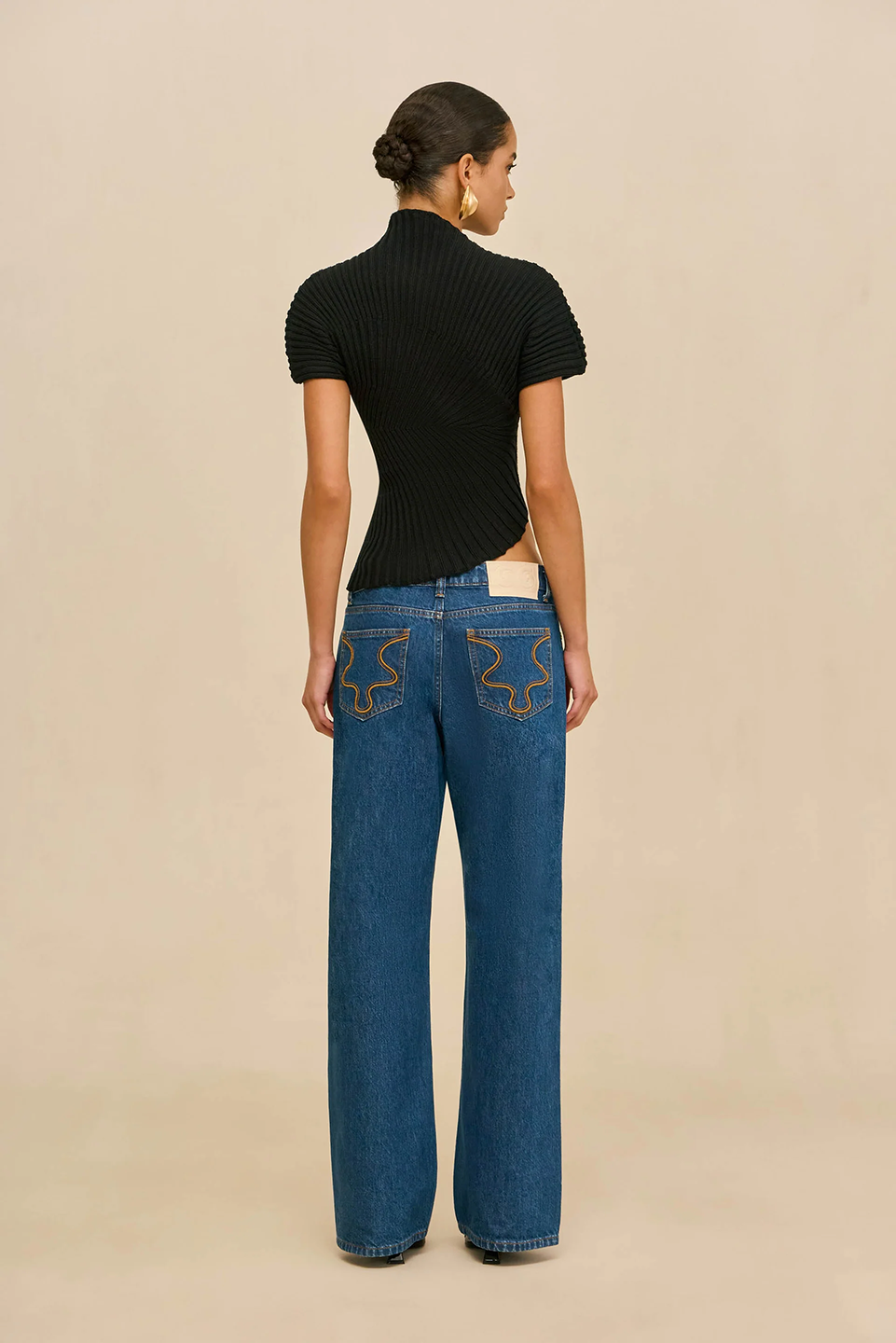 CUG1TOP07783CTW_Black_1.png