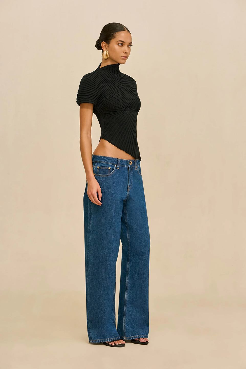 CUG1TOP07783CTW_Black_2.png
