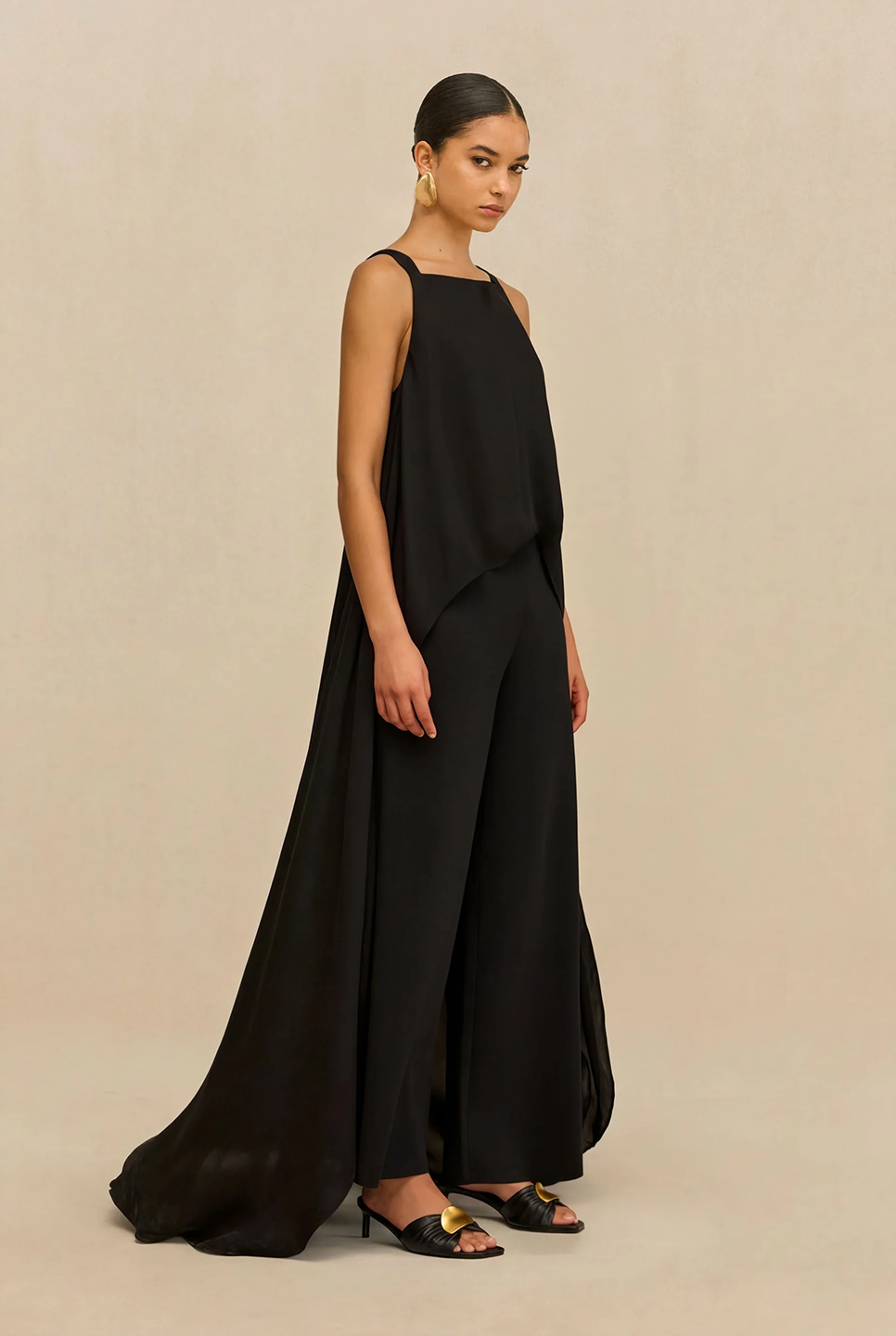 CUG1TRO21307SEW_Black_1.png