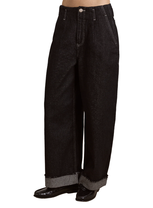 DAM1JEA00000CTW_Black_0.png
