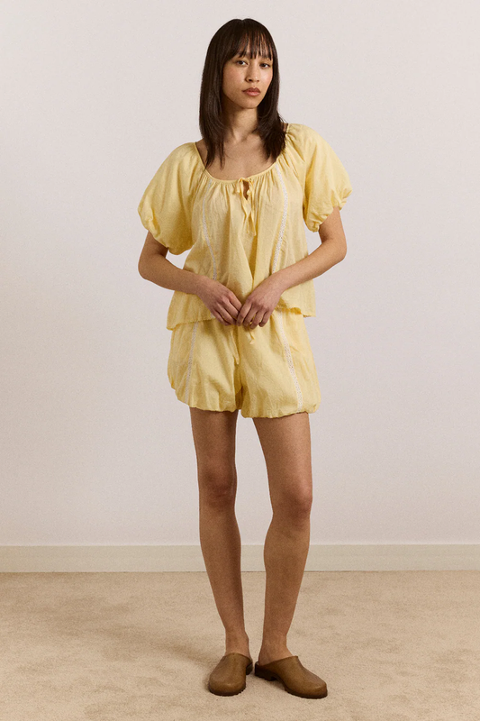 DAM1SHO00002CTW_BUTTER_1.png