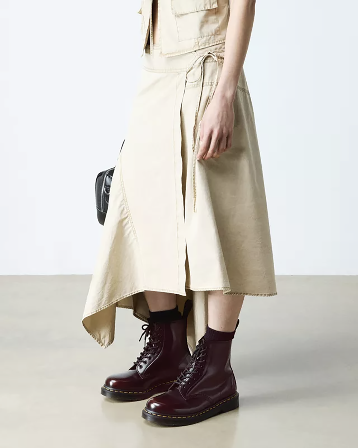 DRMCCAL00002LEU_Cherry+Red_1.png