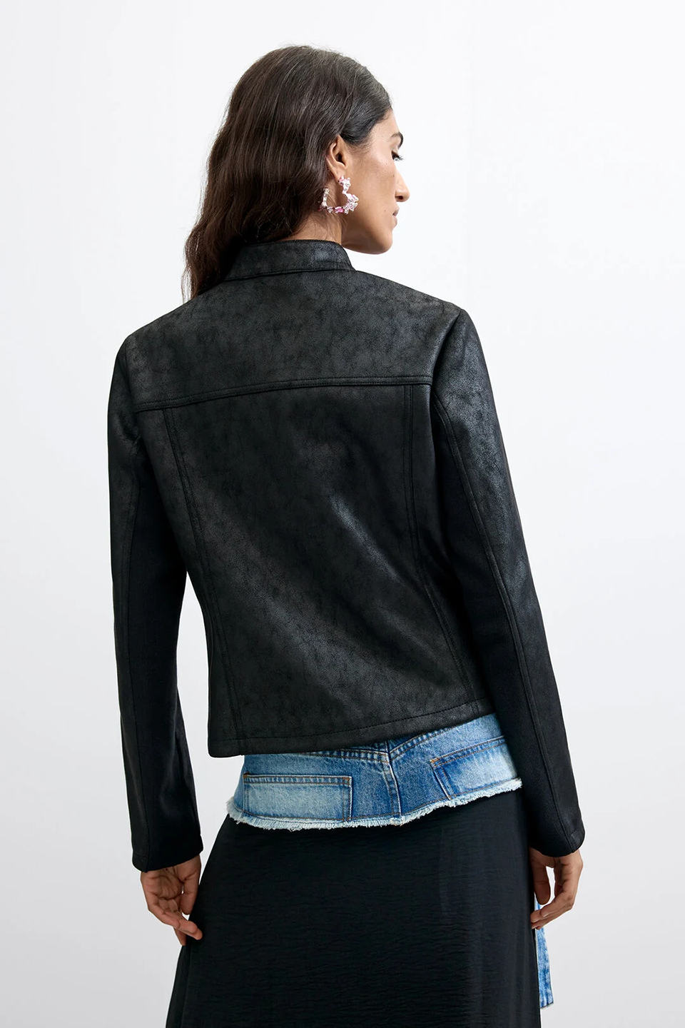 DSG1CJK17601PYW_Black%2B000_1.png