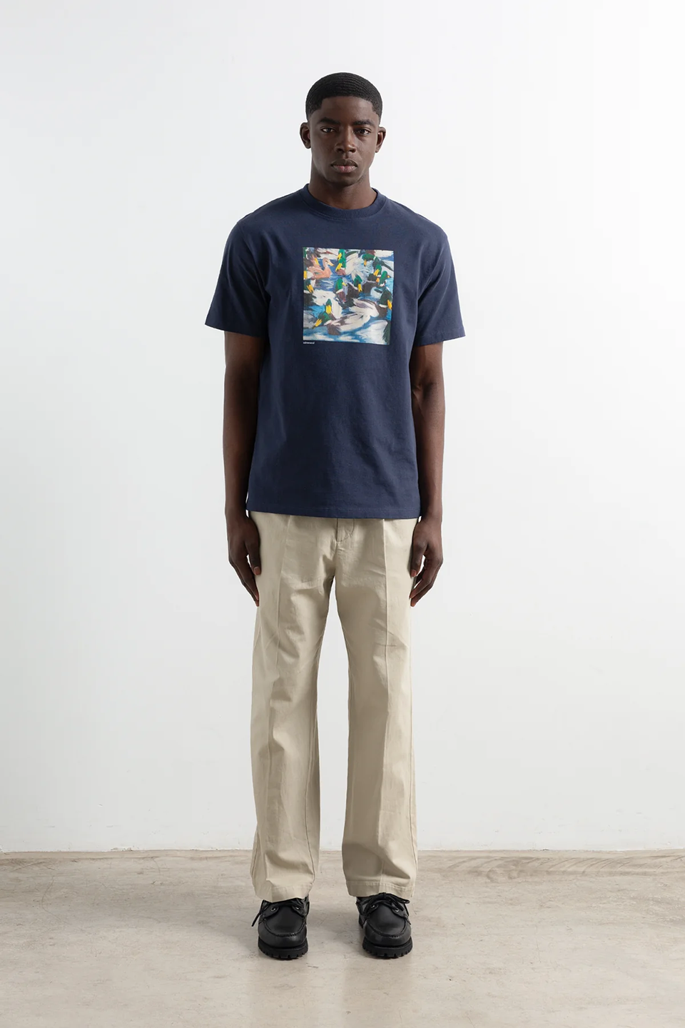 EDS1TOP00093CTM_PLAIN+NAVY_1.png