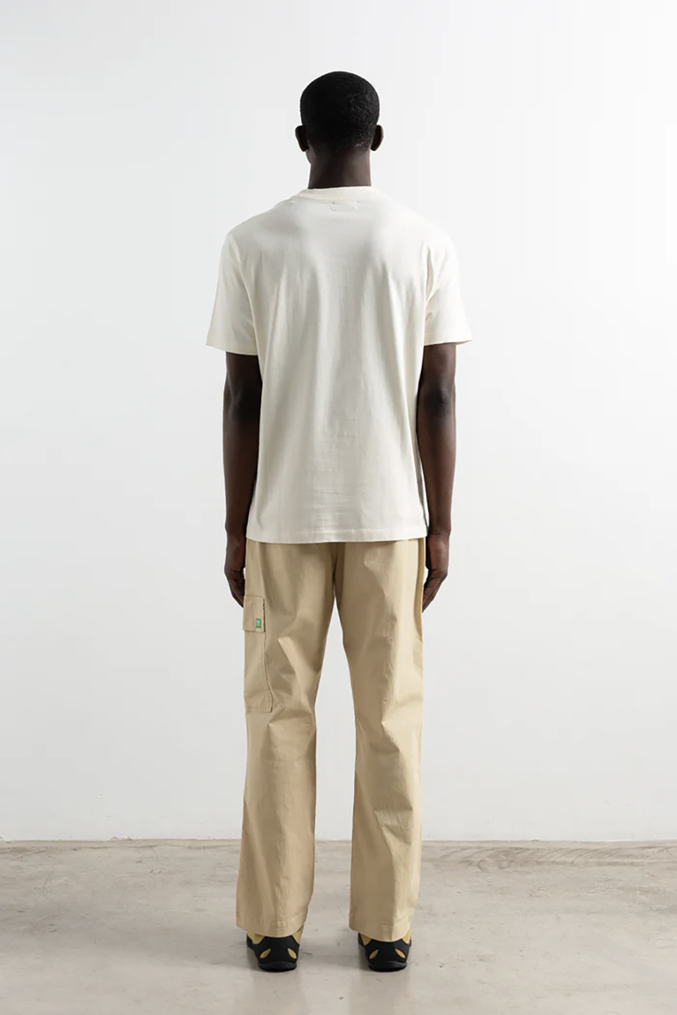 EDS1TOP00101CTM_PLAIN+OFF+WHITE_2.png