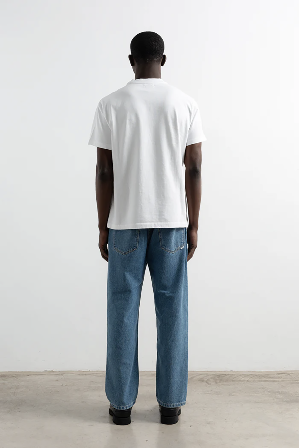 EDS1TOP00107CTM_PLAIN+WHITE_1.png