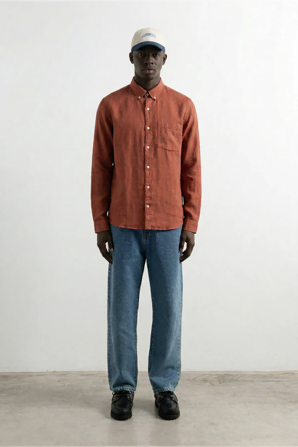 EDS4ACC00013CTM_PLAIN+OFF+WHITE_1.png