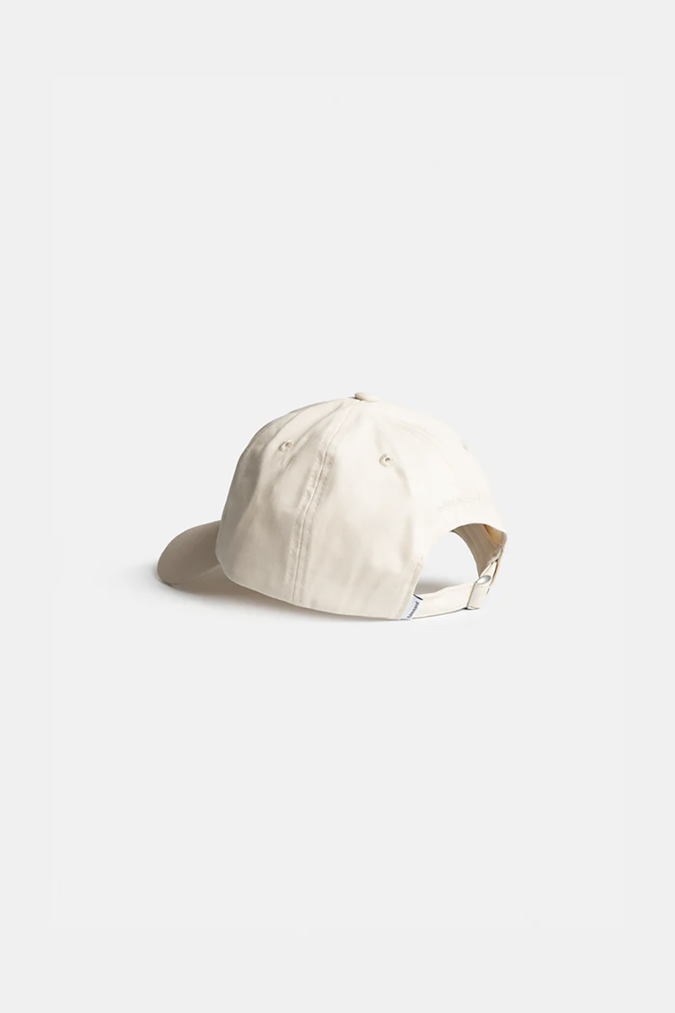 EDS4ACC00015CTM_Off+white_3.png