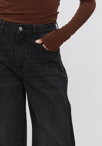 ELH1JEA17904CTW_Negro_2.png
