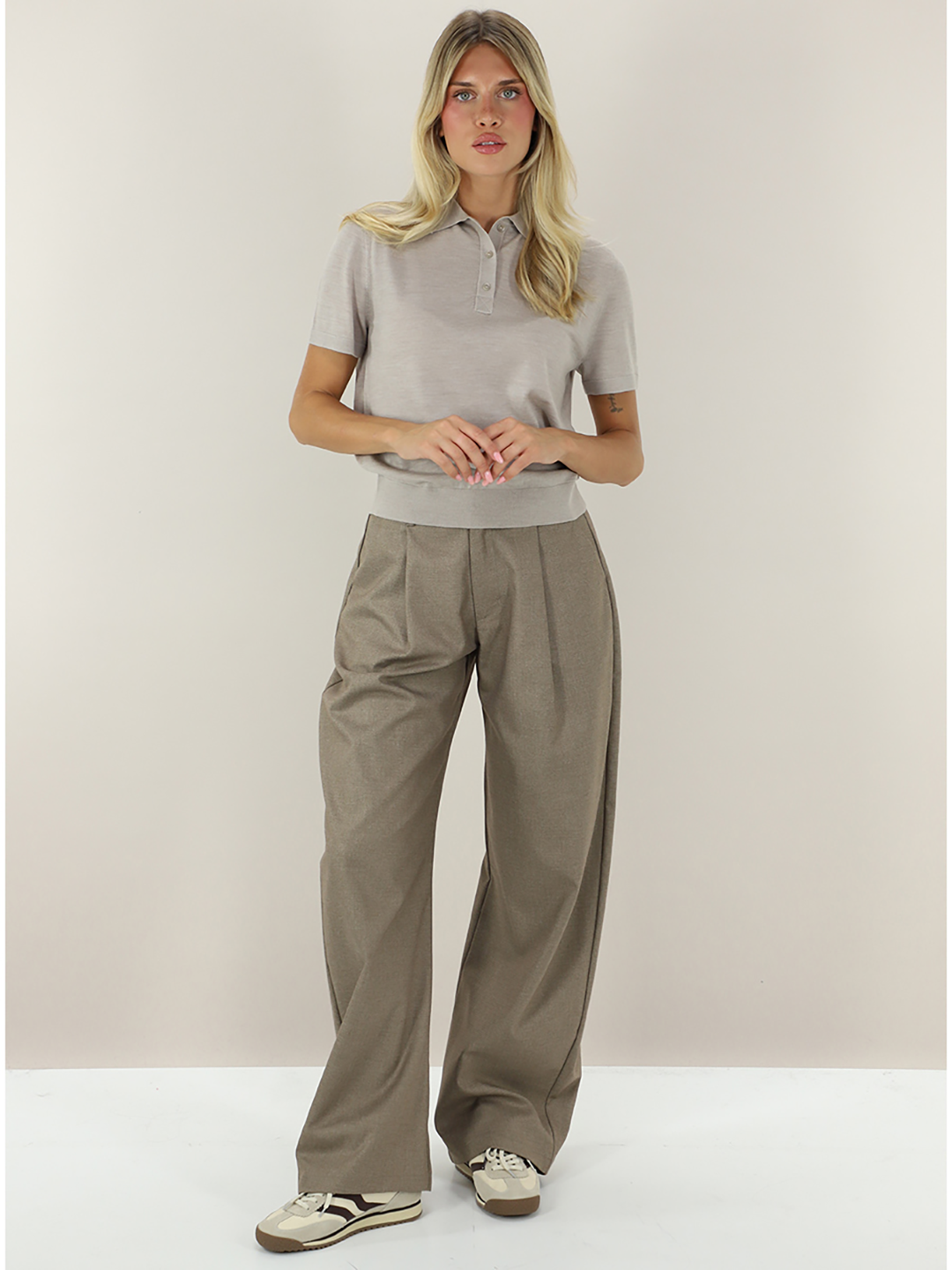 ELH1KNI17900LPW_Beige_1.png