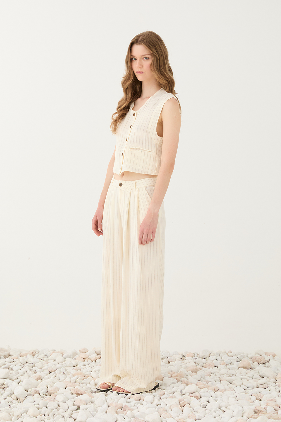 ELH1TOP00000PYW_White+Cream_1.png