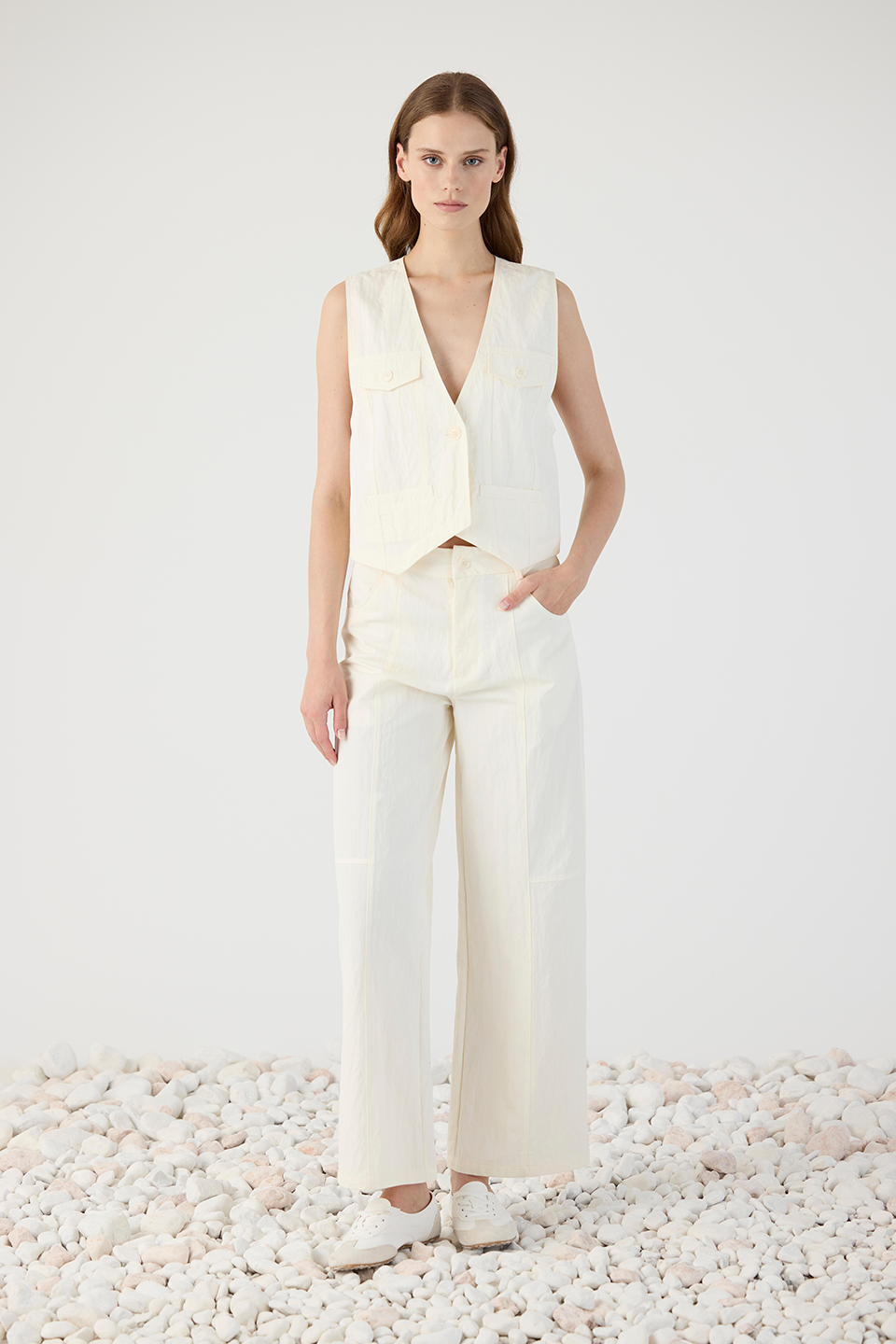 ELH1TOP00003CTW_White+Cream_1.png