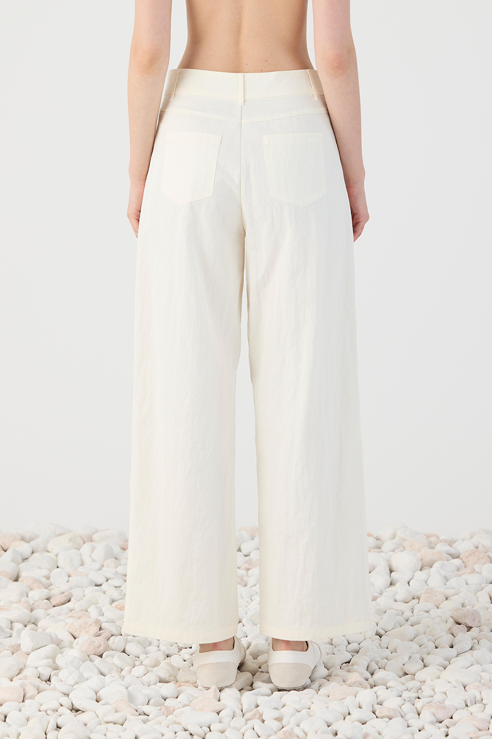 ELH1TRO00001CTW_White+Cream_1.png