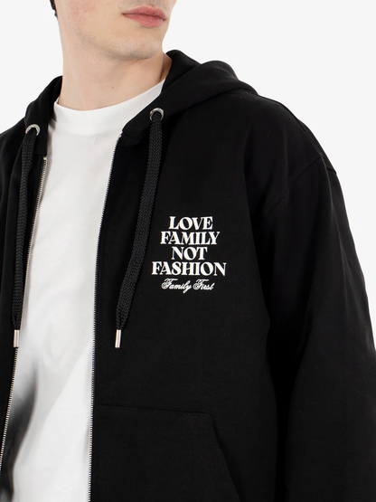 FAM1SWE01590CTM_BK_2.png