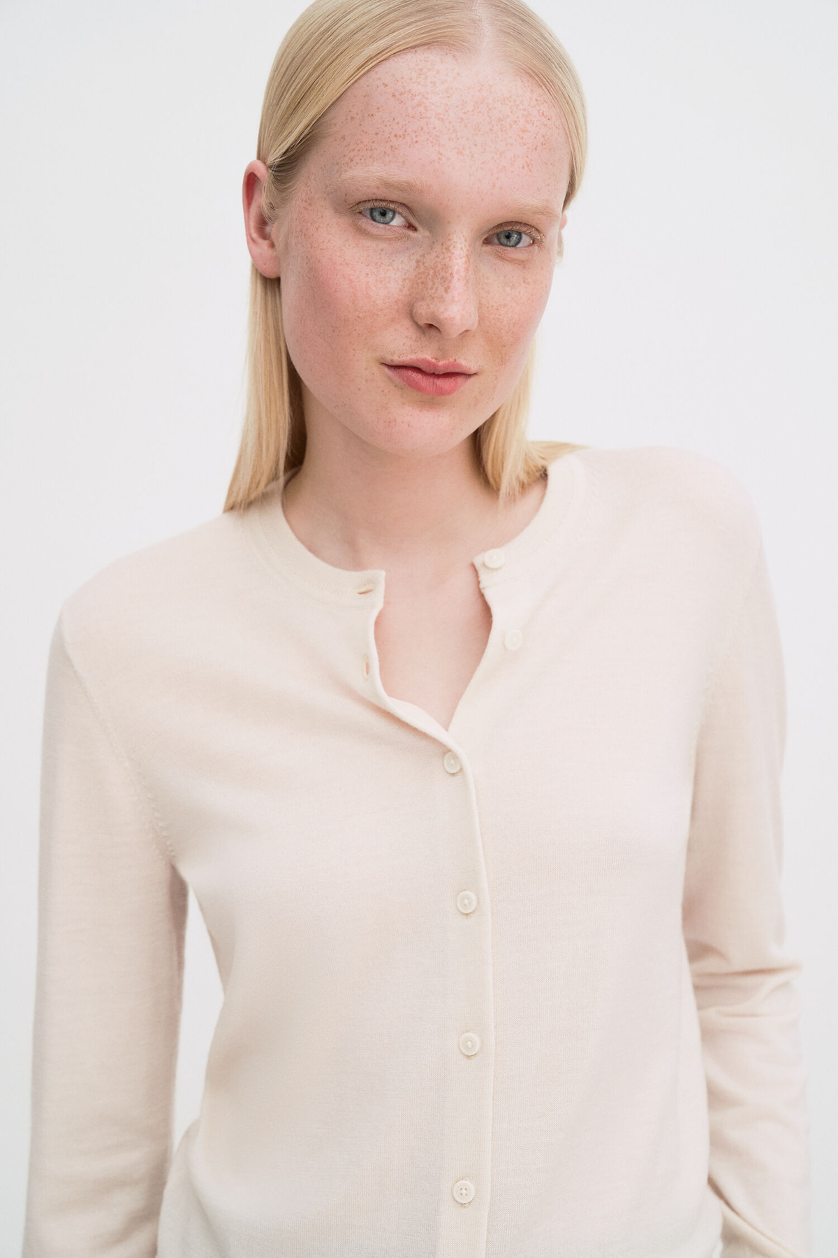 FPA1KNI00001WLW_Cream+White_4.png