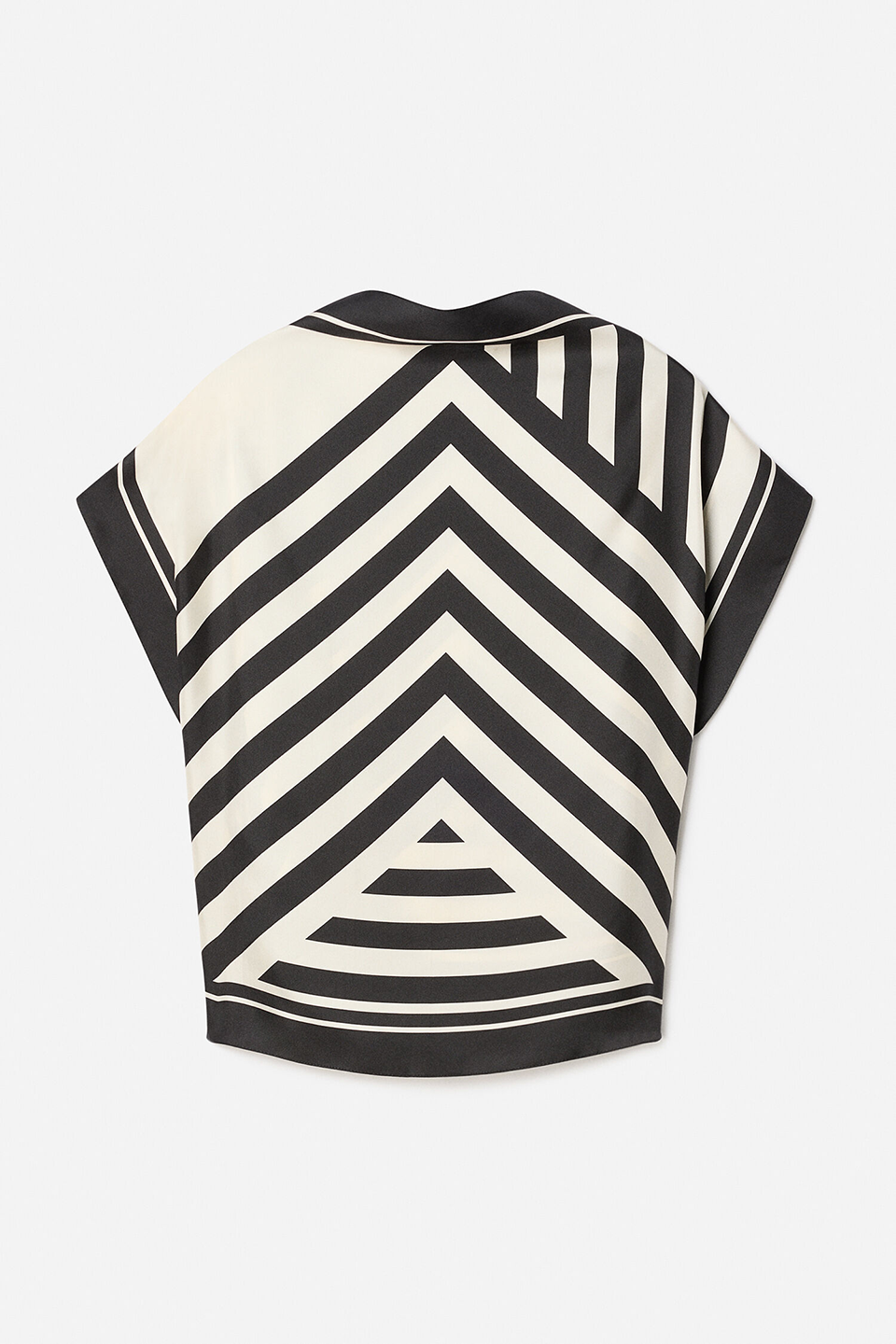 FPA1TOP00000SEW_Black_3.png