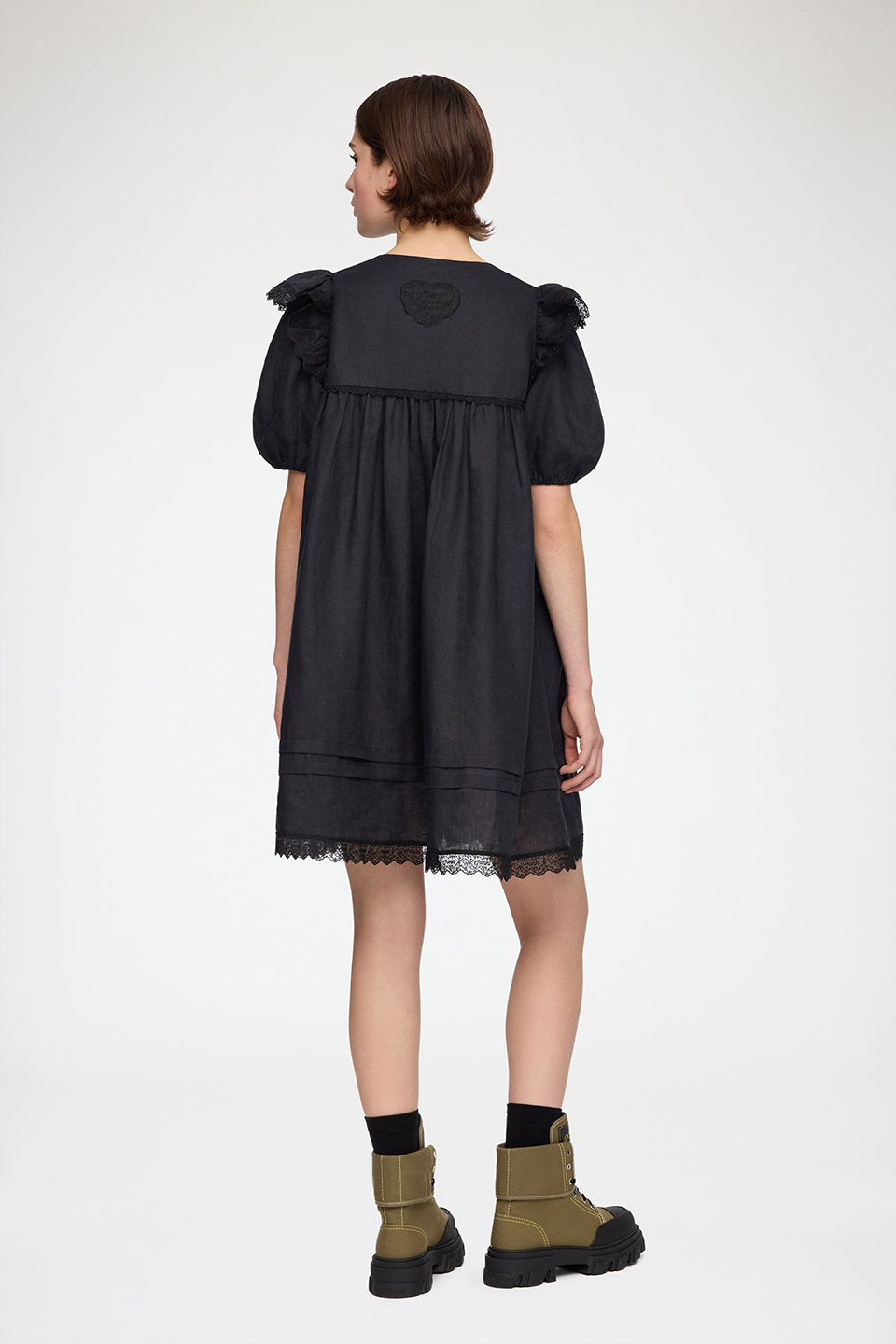 GAN1DRE08604LIW_Black_1.png