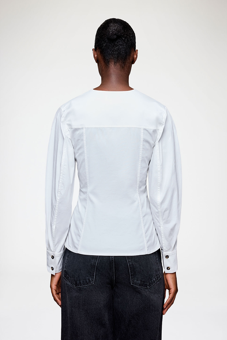 GAN1TOP00023OCW_Bright+White_2.png
