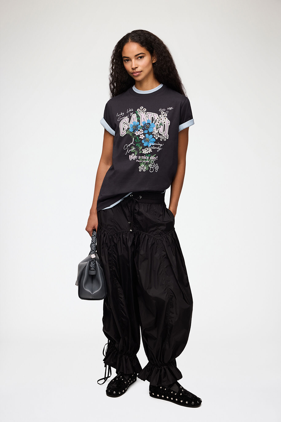 GAN1TOP24405OCW_Phantom_1.png