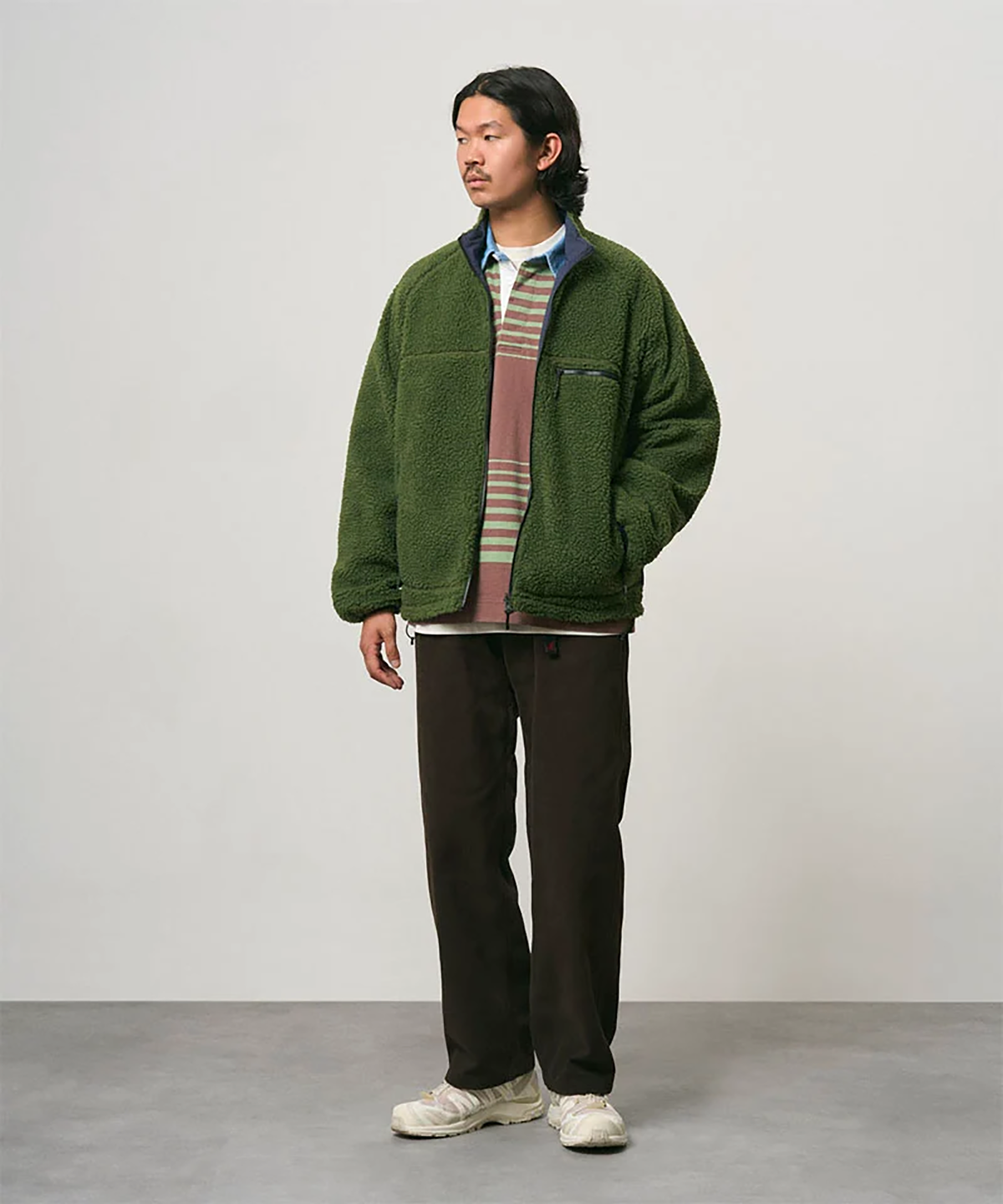 GRM1CJK17502PYM_OLIVE%2BNAVY_2.png