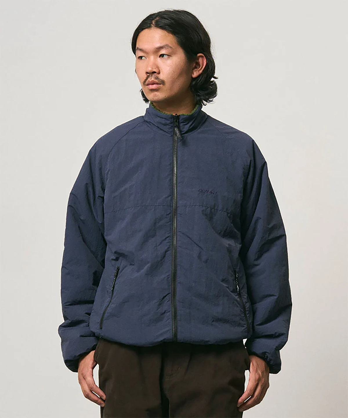 GRM1CJK17502PYM_OLIVE%2BNAVY_4.png