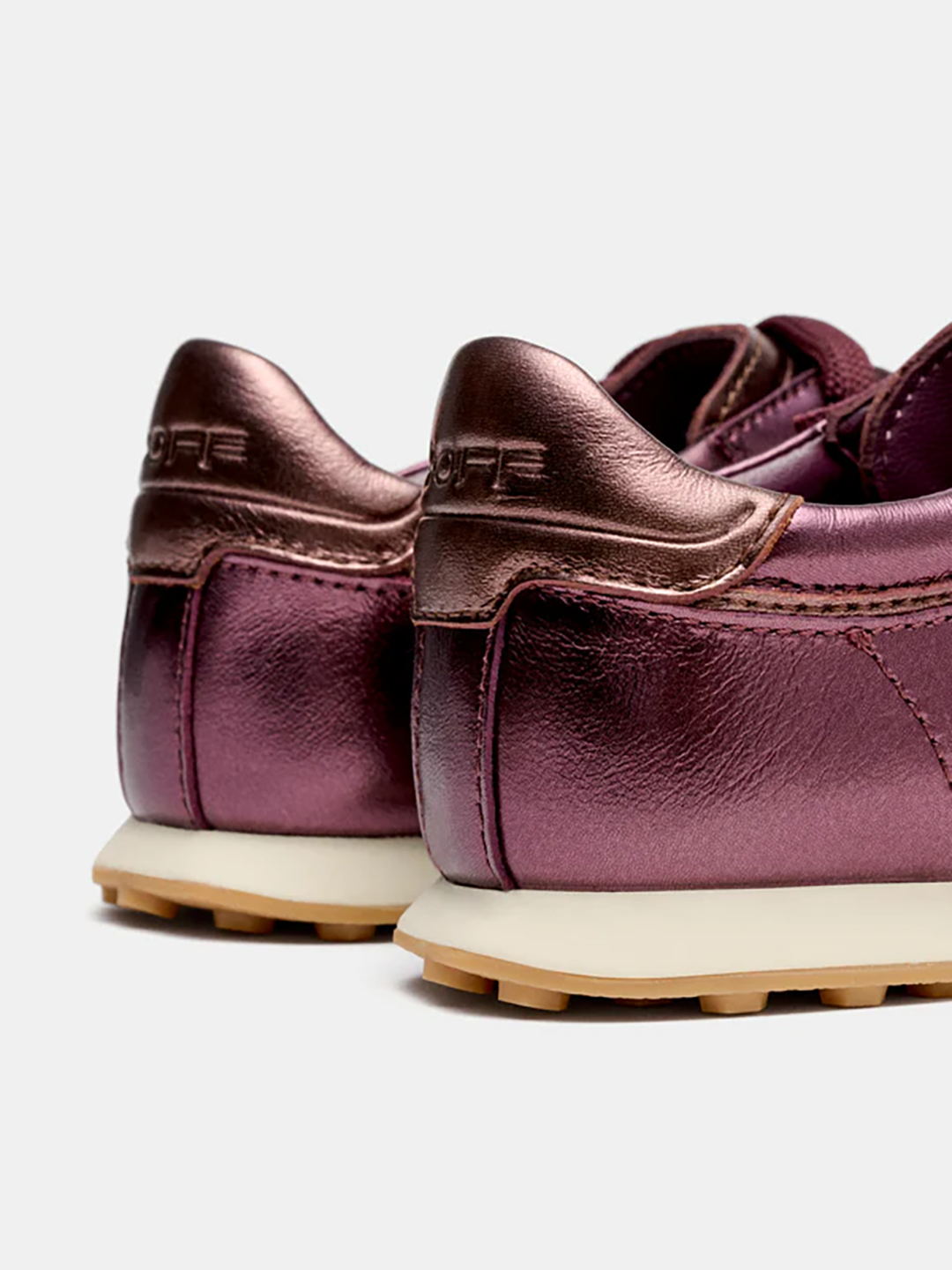 HFFCCAL00000LEU_Burgundy_4.png