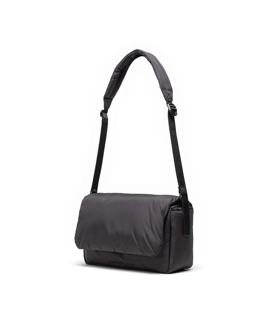 HRL3TRA04861PYU_Black_1.png