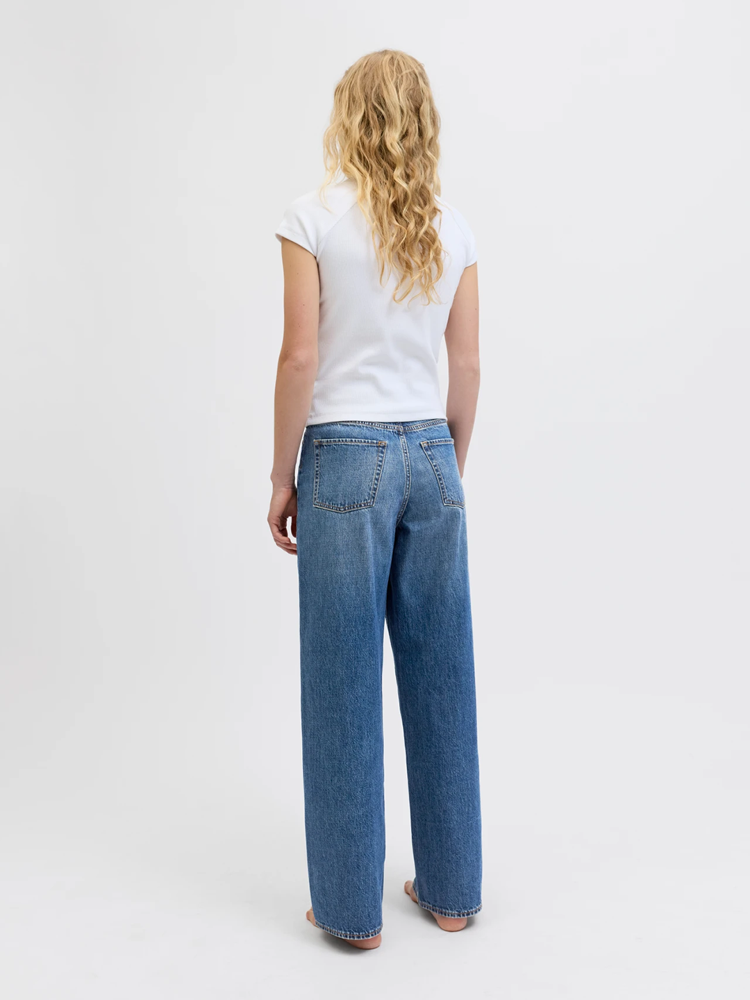 JJX1JEA00014CTW_Medium+Blue+Denim_1.png
