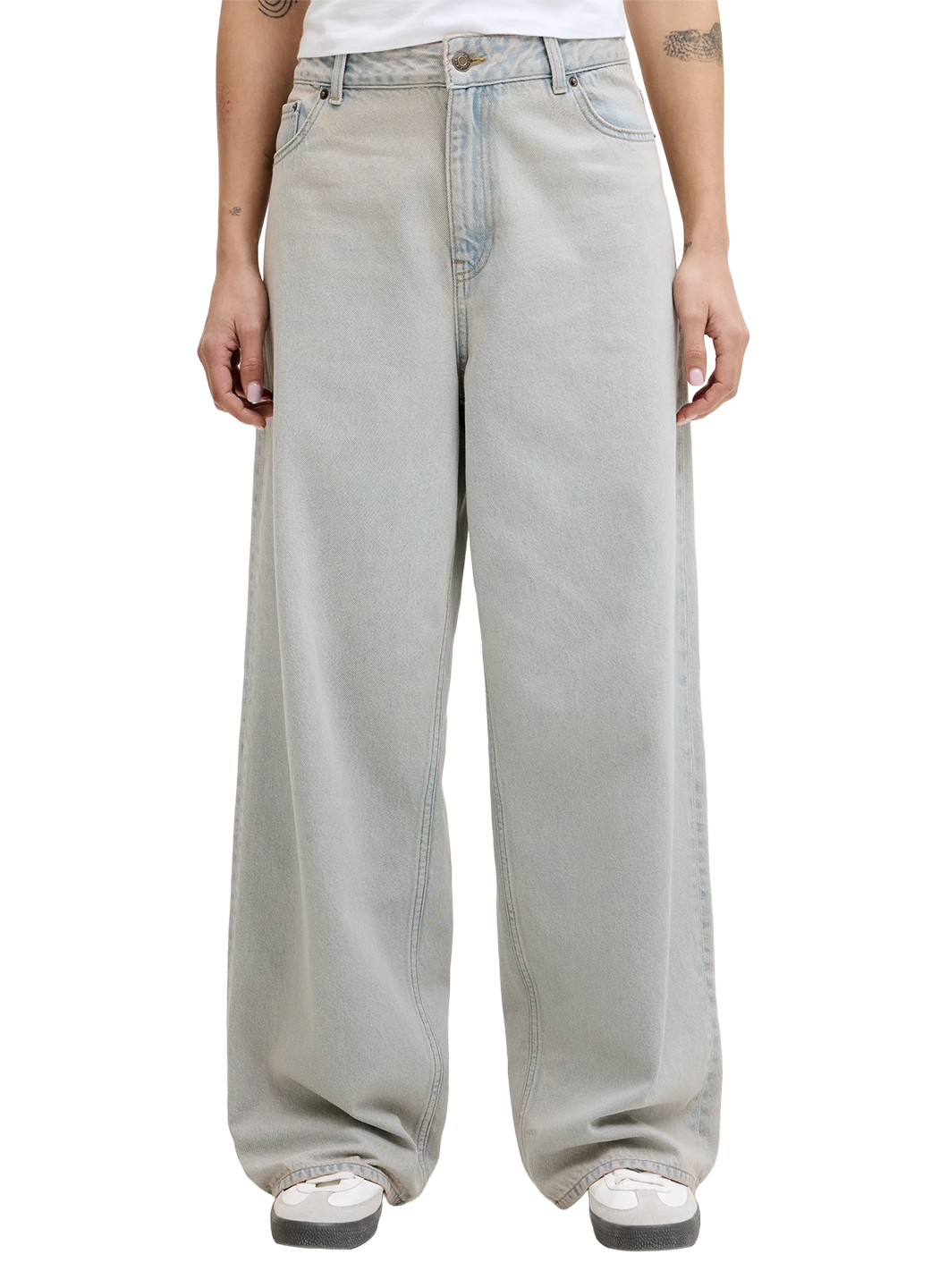 JJX1JEA00017CTW_LIGHT+BLUE+DENIM_0.png