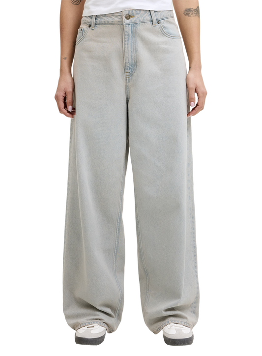 JJX1JEA00017CTW_LIGHT+BLUE+DENIM_0.png