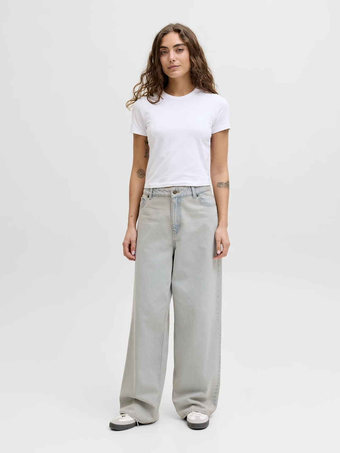 JJX1JEA00017CTW_LIGHT+BLUE+DENIM_1.png