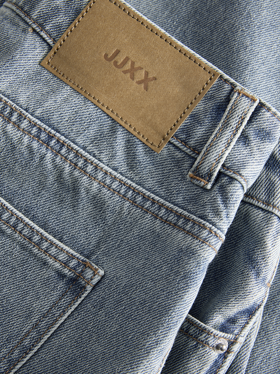 JJX1JEA04963CTW_Blue+Denim_4.png