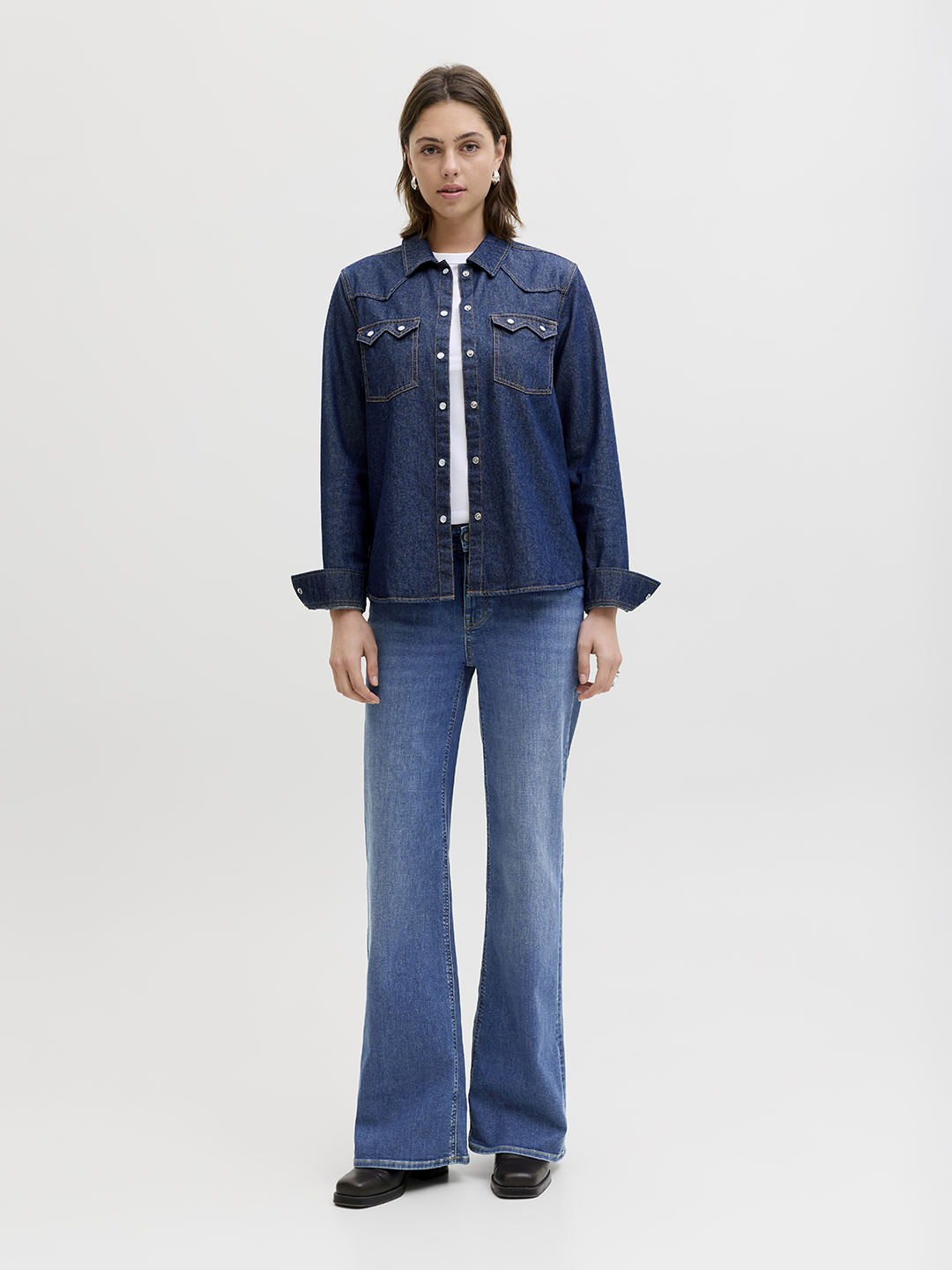 JJX1JEA04981CTW_Medium+Blue+Denim_2.png